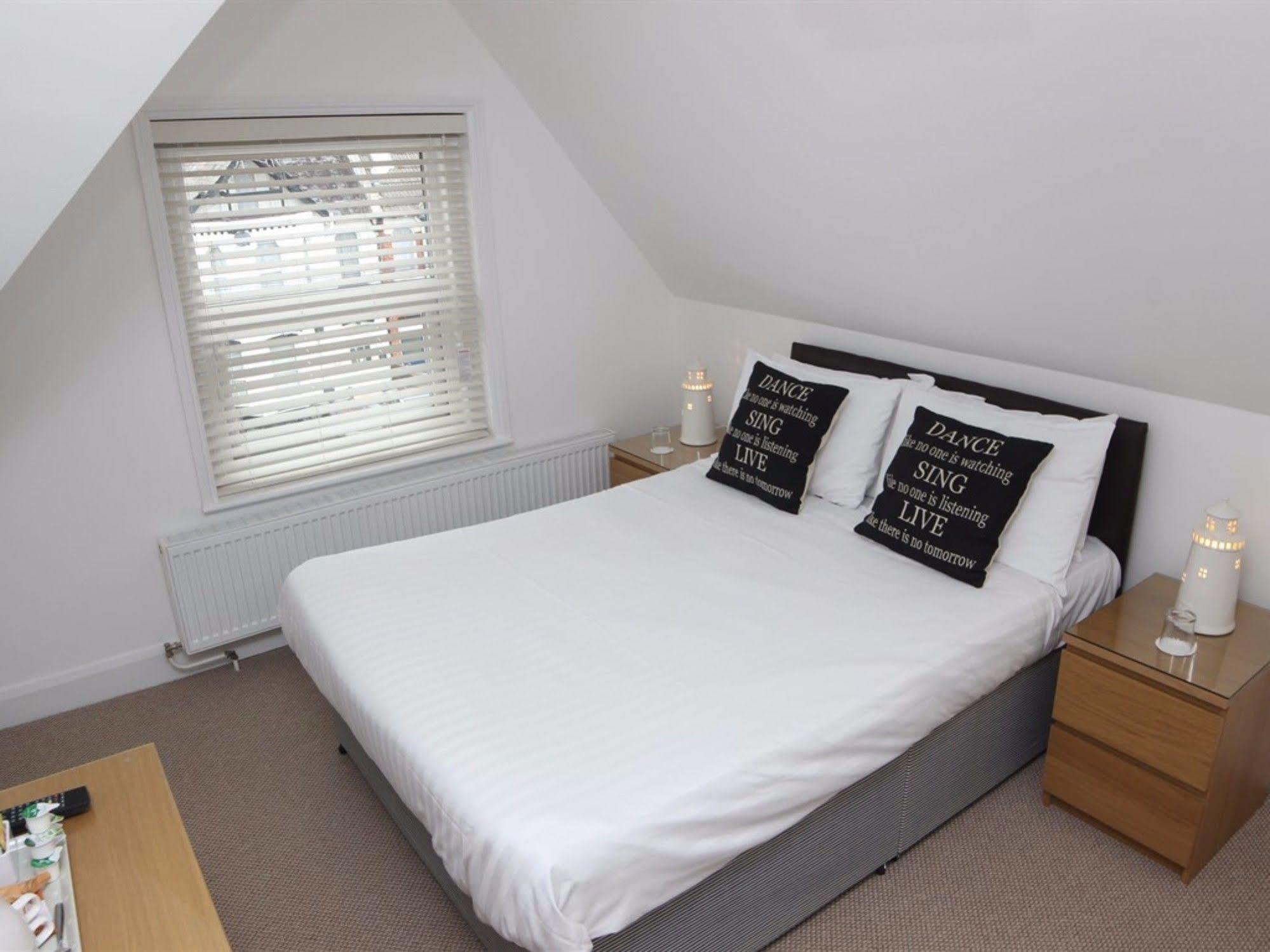 The Westby Bed & Breakfast Bournemouth Exterior photo